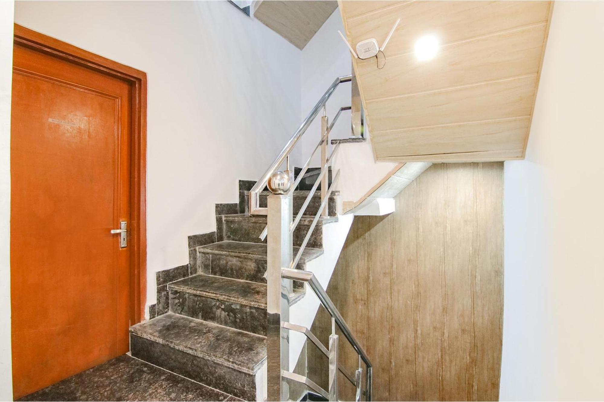 Fabexpress Kalsia Homestay - Nr Radha Krishna Mandir Mussoorie Eksteriør bilde